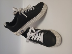 Sneakersy Cyrkonie Guess Czarne