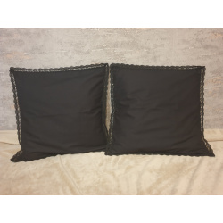 Zestaw 2 szt. poszewek 40x40 cm – czarne z koronką | 100% bawełna | Handmade 