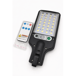 Zestaw dwóch lamp solarnych oraz latarki LED