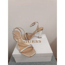 Buty na obcasie Guess 