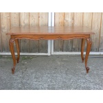 Stolik w stylu Ludwika z intarsją