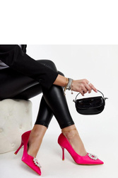 Różowe szpilki o satynowym wykończeniu z cyrkoniami Susegana - Solea