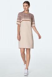 Sukienka Prosta sukienka z kieszeniami w beżową kratę S160 Beige/Krata - Nife